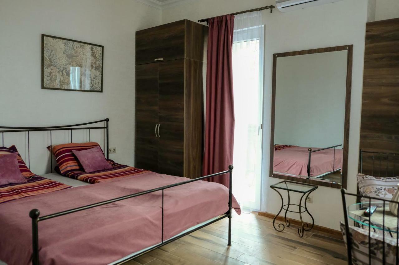 3 Studio Тбілісі Номер фото